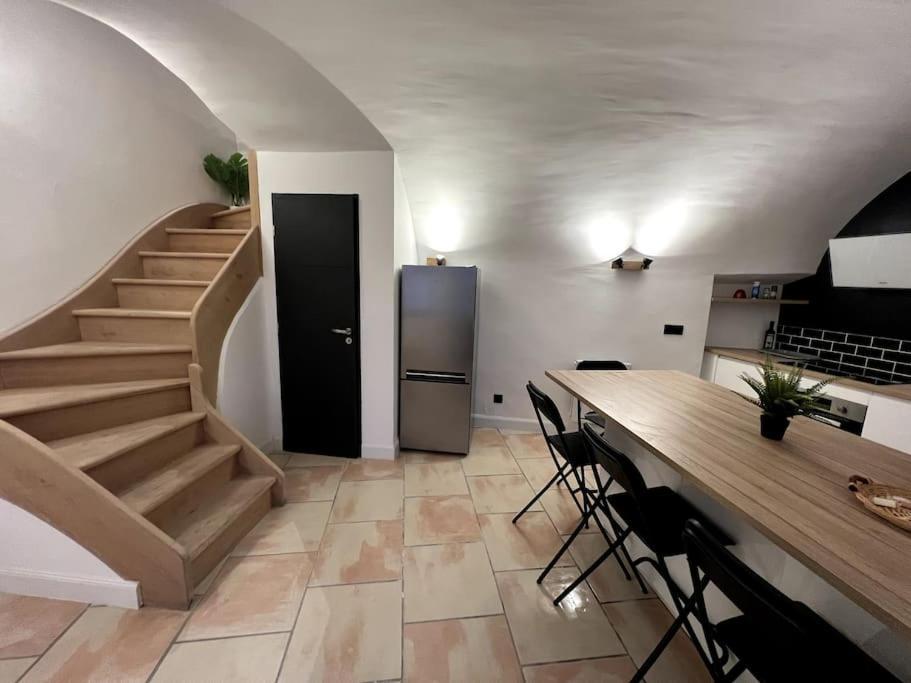 Maison De Ville Chateauneuf-du-Rhone Luaran gambar